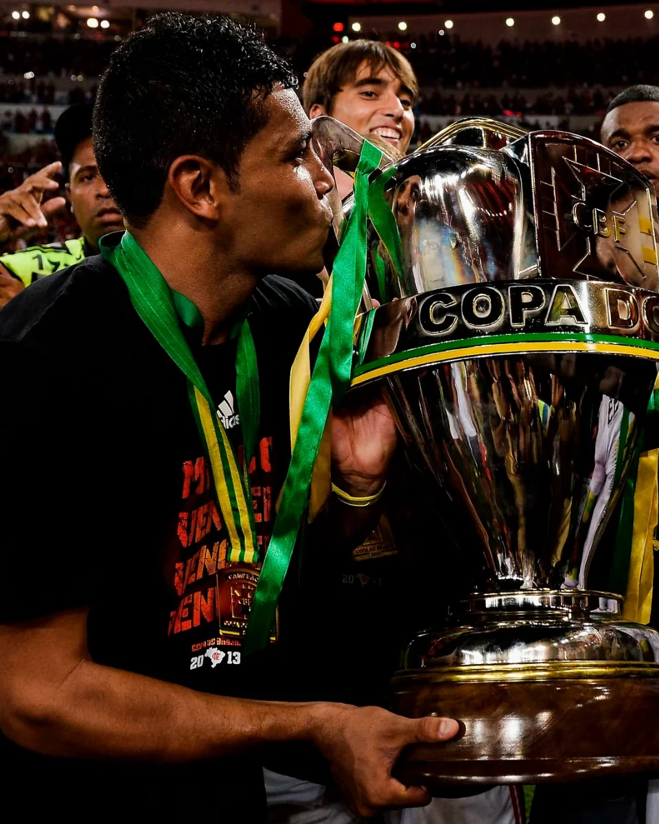 André Santos com a camisa do Flamengo